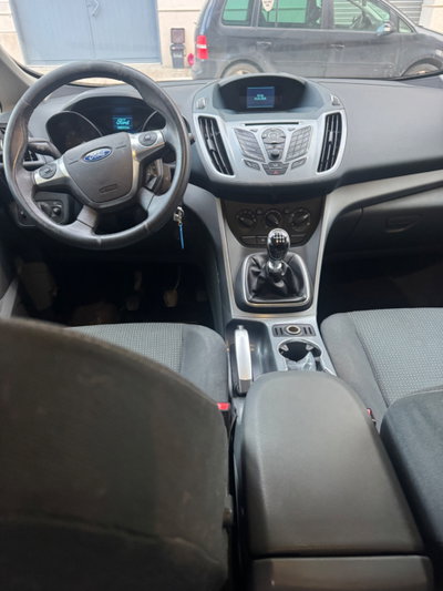 Ford C-Max 1.6 TDCi 115CV Titanium (8)
