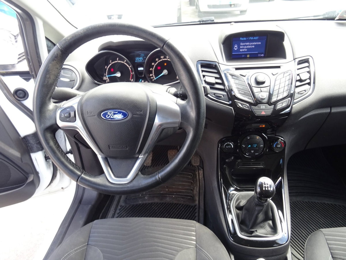 Ford Fiesta 1.4 5p. Bz.- GPL Titanium (11)