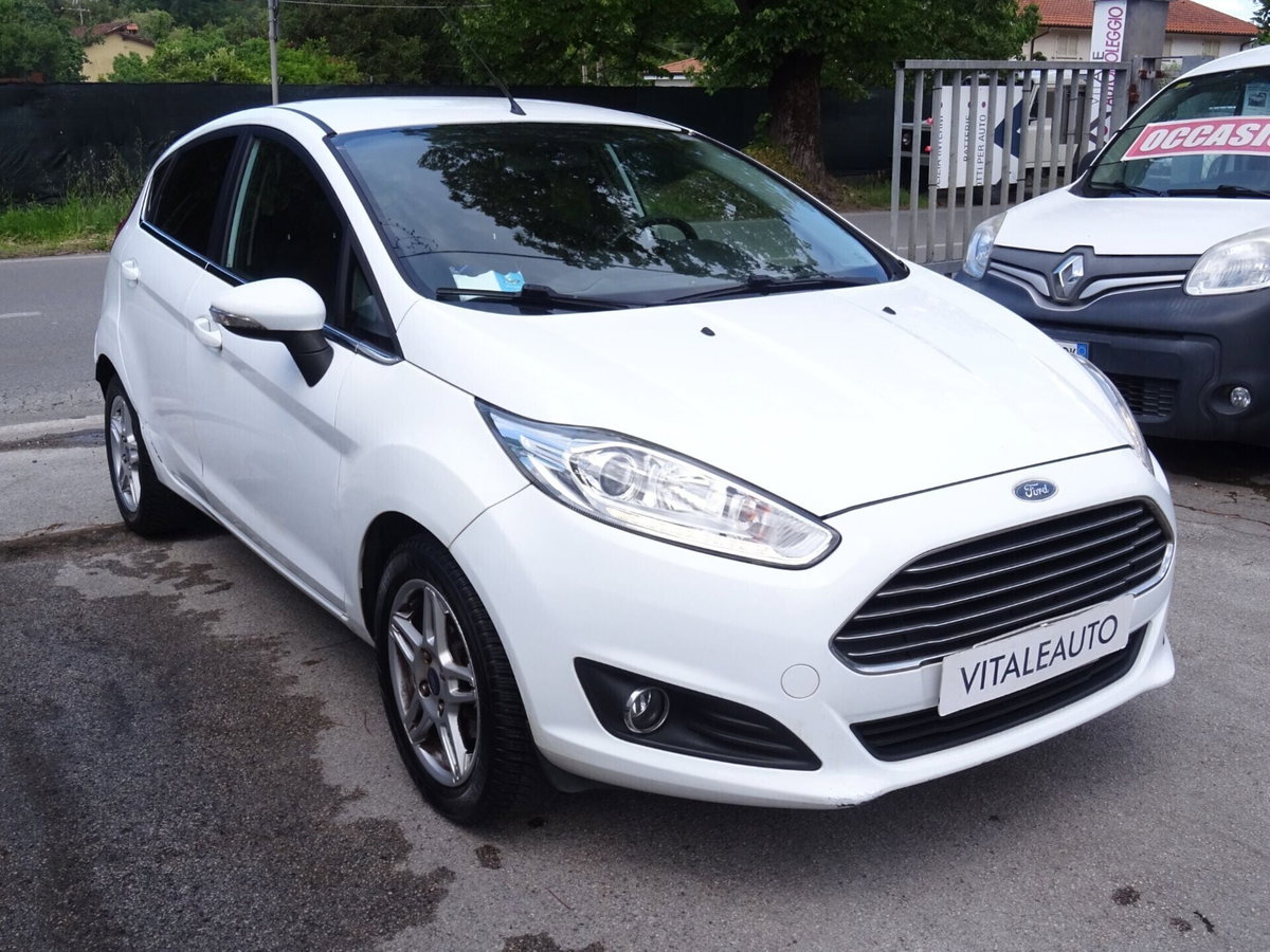 Ford Fiesta 1.4 5p. Bz.- GPL Titanium (2)