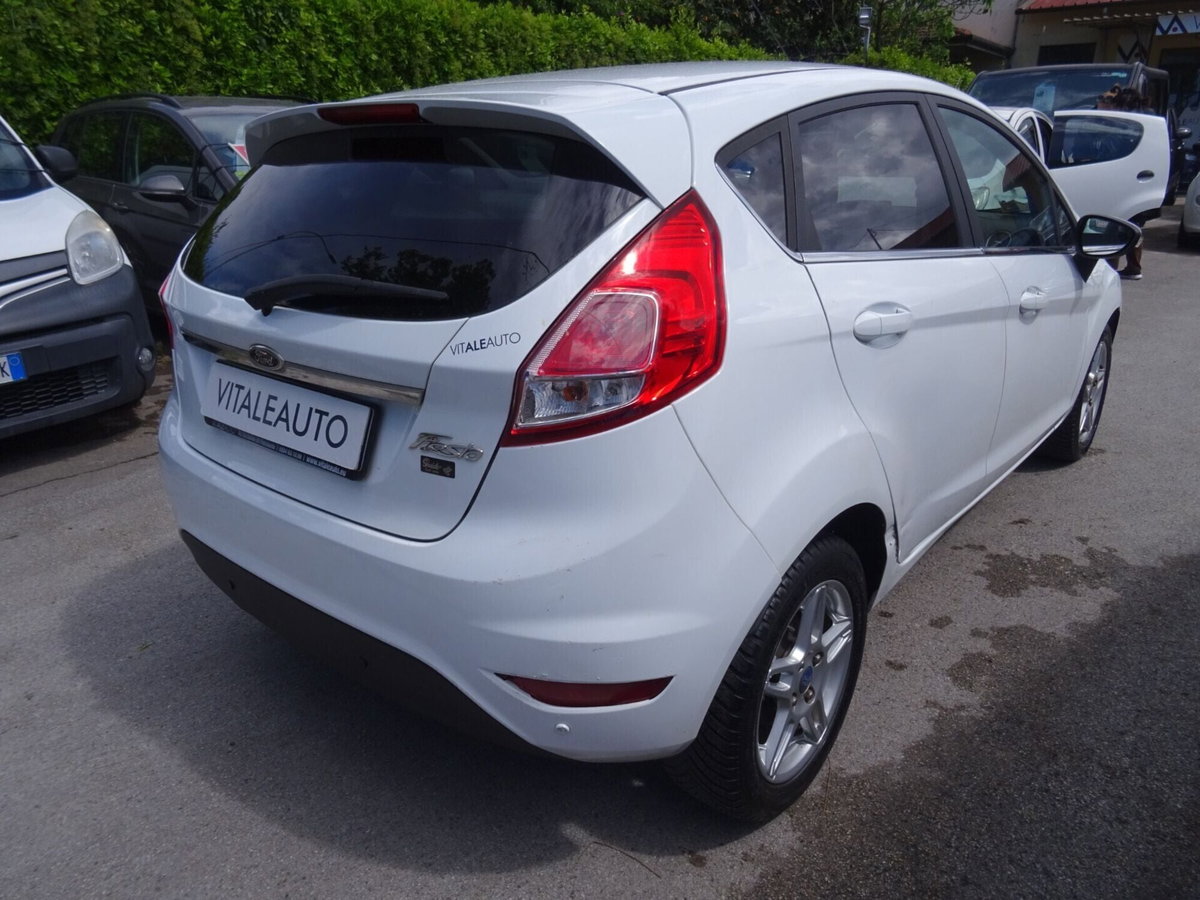 Ford Fiesta 1.4 5p. Bz.- GPL Titanium (4)