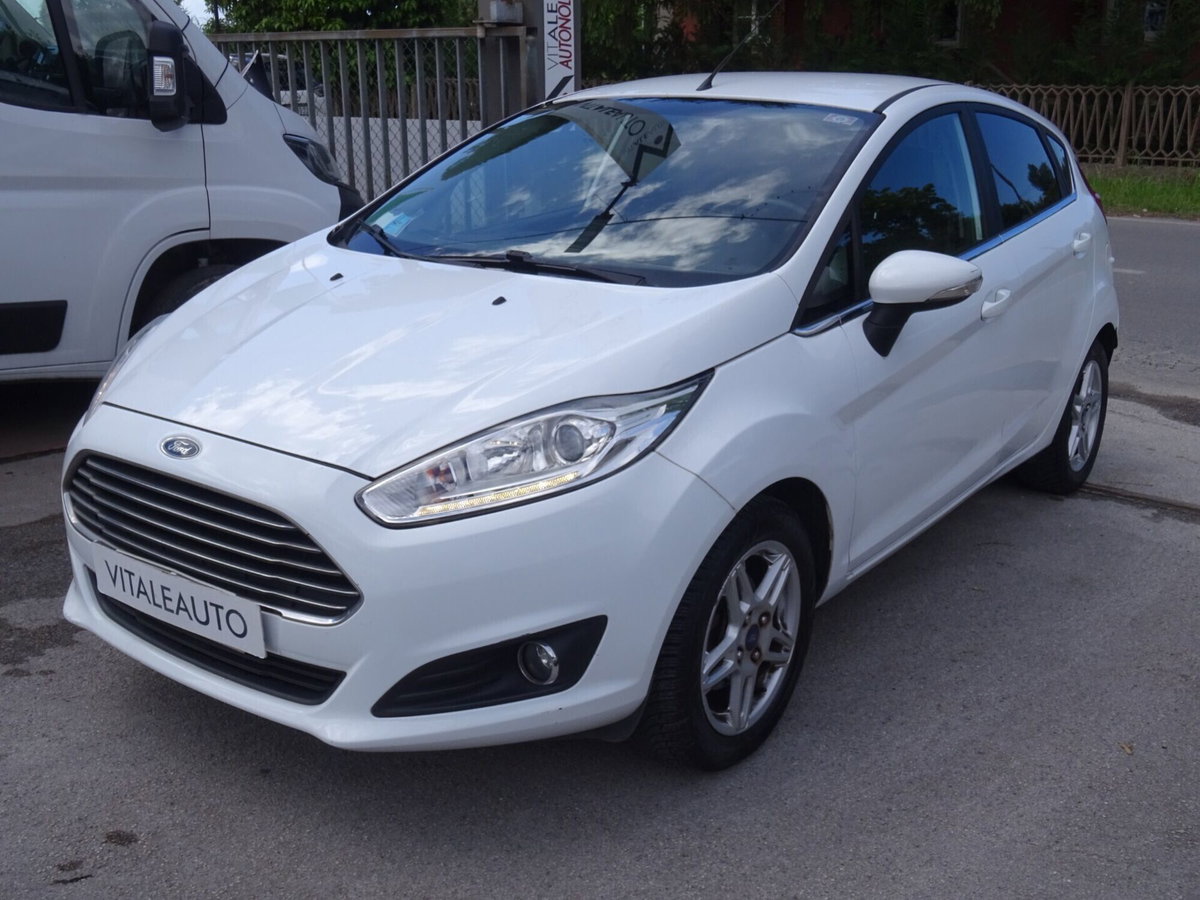 Ford Fiesta 1.4 5p. Bz.- GPL Titanium (6)