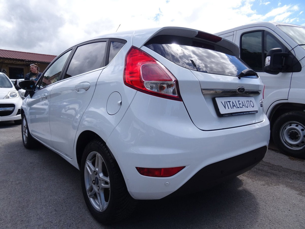Ford Fiesta 1.4 5p. Bz.- GPL Titanium (7)