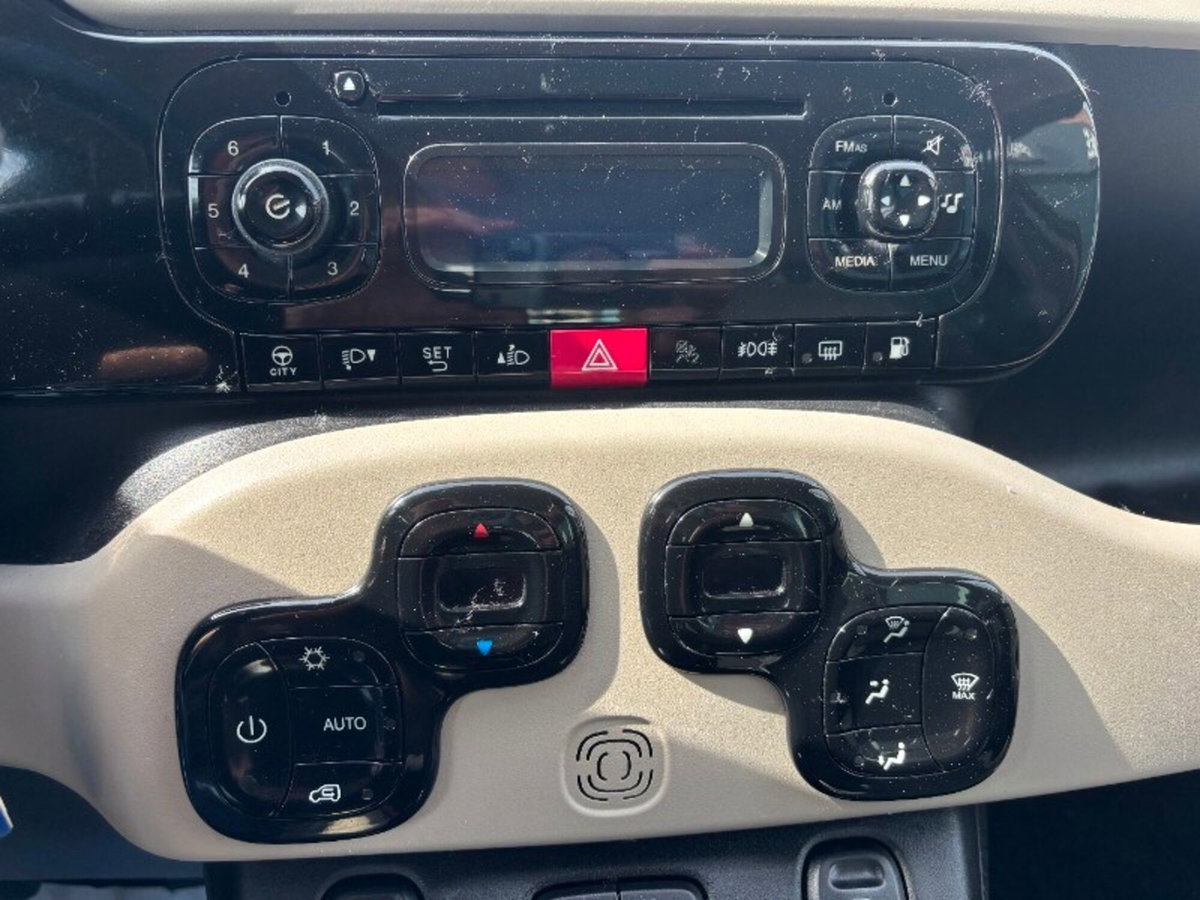 Fiat Panda 0.9 TwinAir Turbo Natural Power Lounge (16)