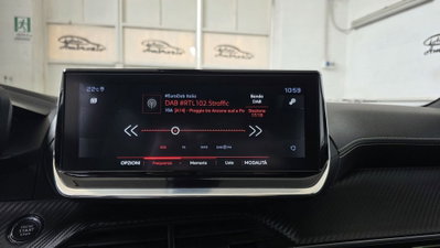 Peugeot 2008 BlueHDi 130 S&S EAT8 GT Line (12)