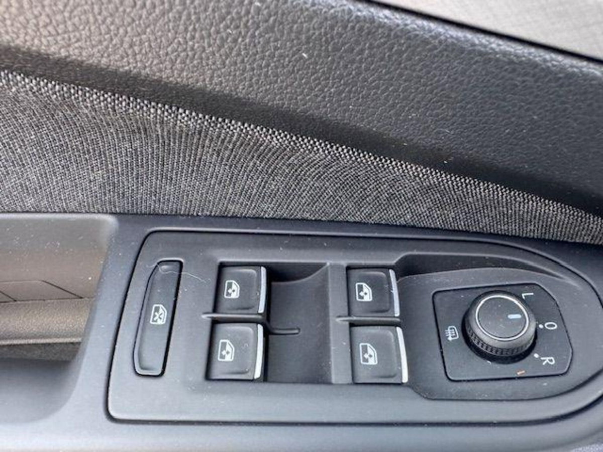 Volkswagen Golf Variant 2.0 TDI 150 CV DSG SCR Life (4)