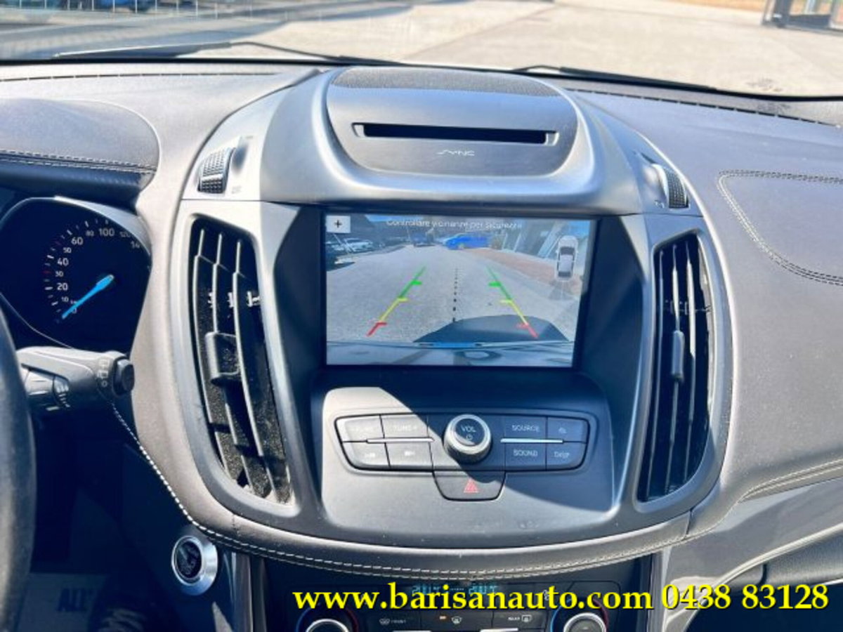 Ford Kuga 2.0 TDCI 150 CV S&S 4WD Powershift Vignale (12)