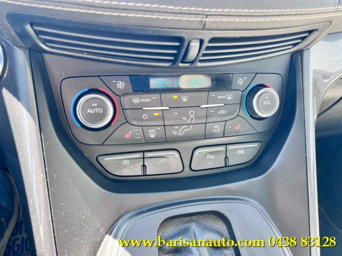 Ford Kuga 2.0 TDCI 150 CV S&S 4WD Powershift Vignale (15)