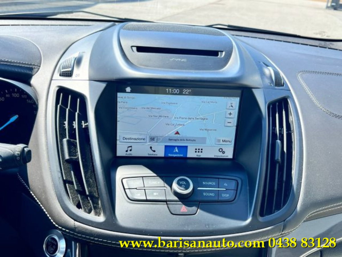 Ford Kuga 2.0 TDCI 150 CV S&S 4WD Powershift Vignale (16)