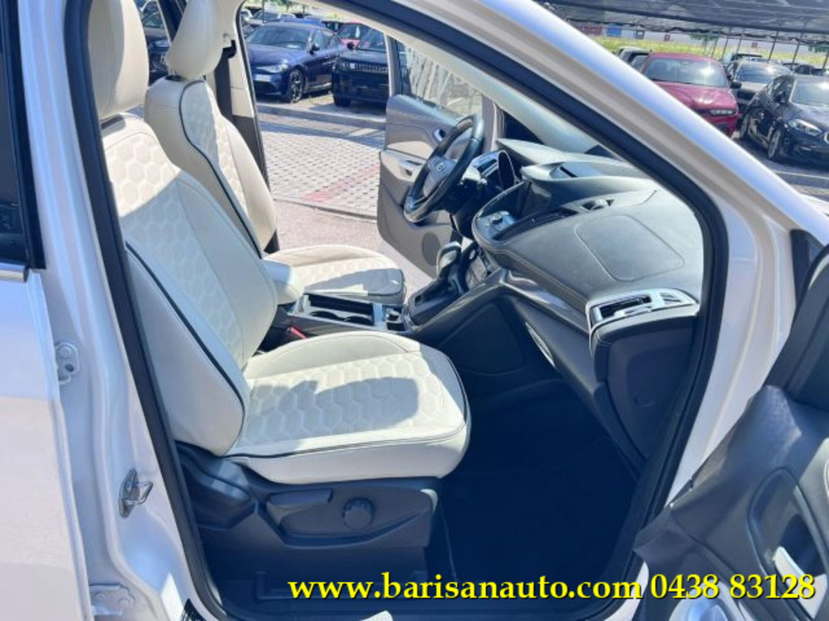Ford Kuga 2.0 TDCI 150 CV S&S 4WD Powershift Vignale (5)