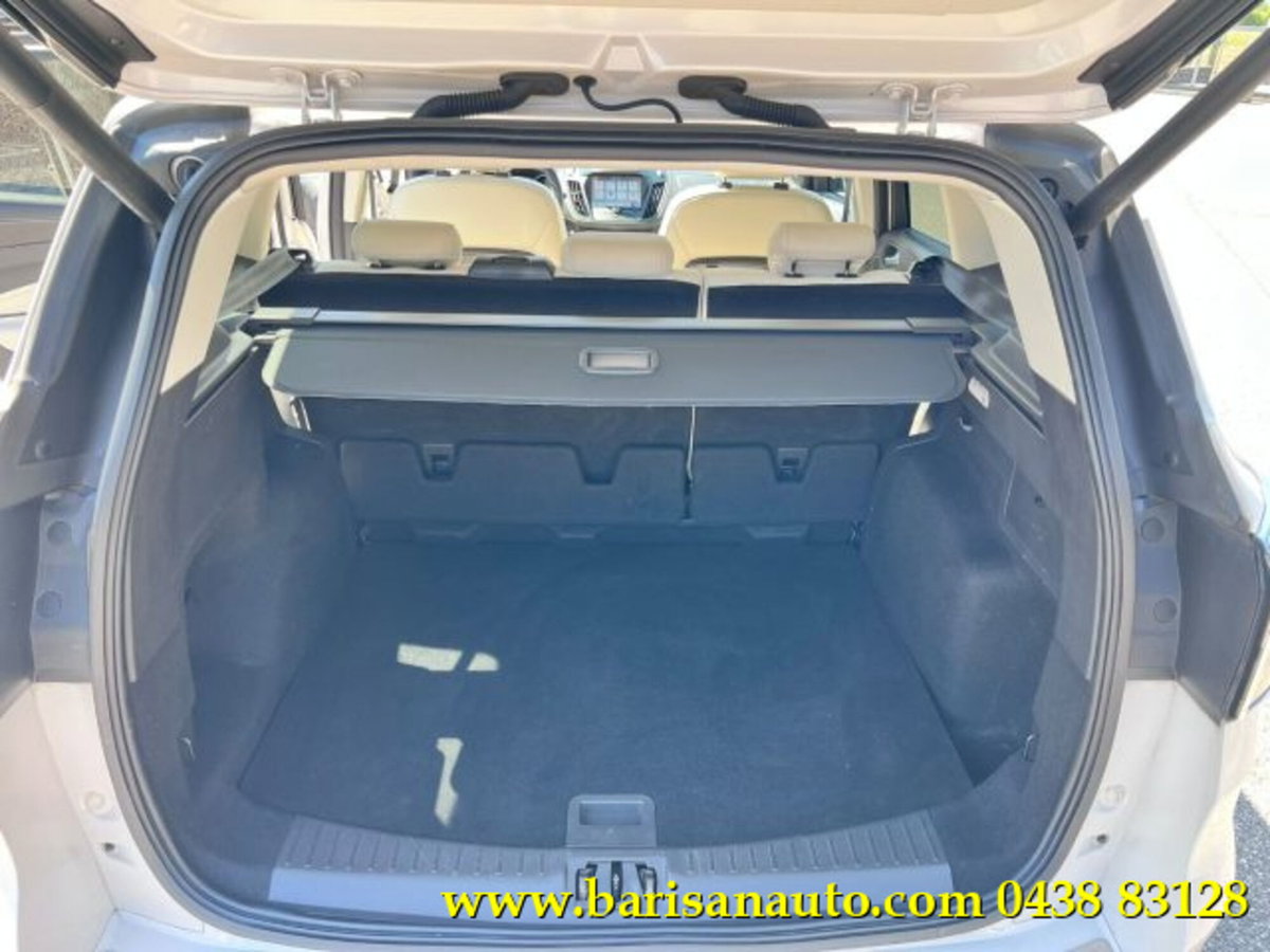 Ford Kuga 2.0 TDCI 150 CV S&S 4WD Powershift Vignale (7)