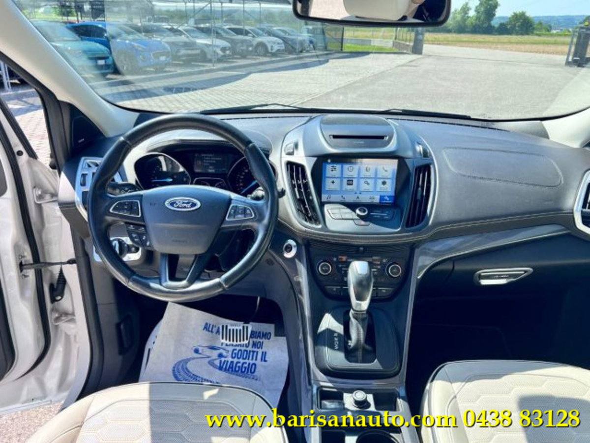 Ford Kuga 2.0 TDCI 150 CV S&S 4WD Powershift Vignale (9)