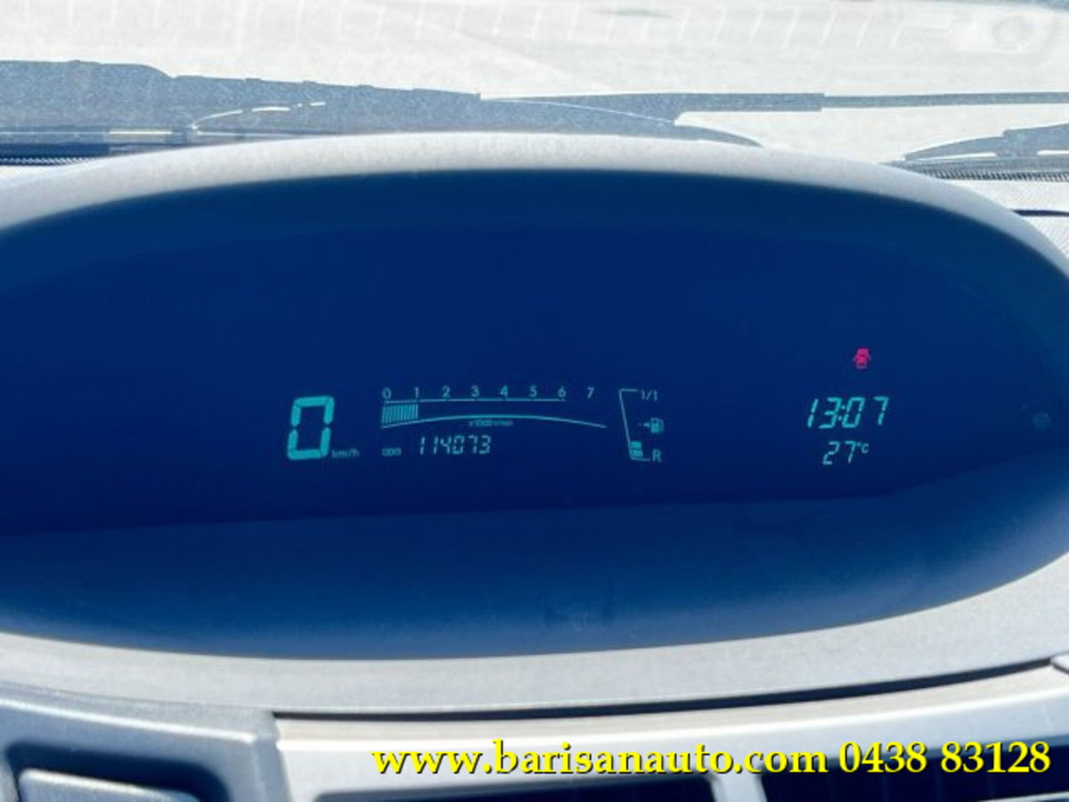 Toyota Yaris 1.0 3 porte (10)