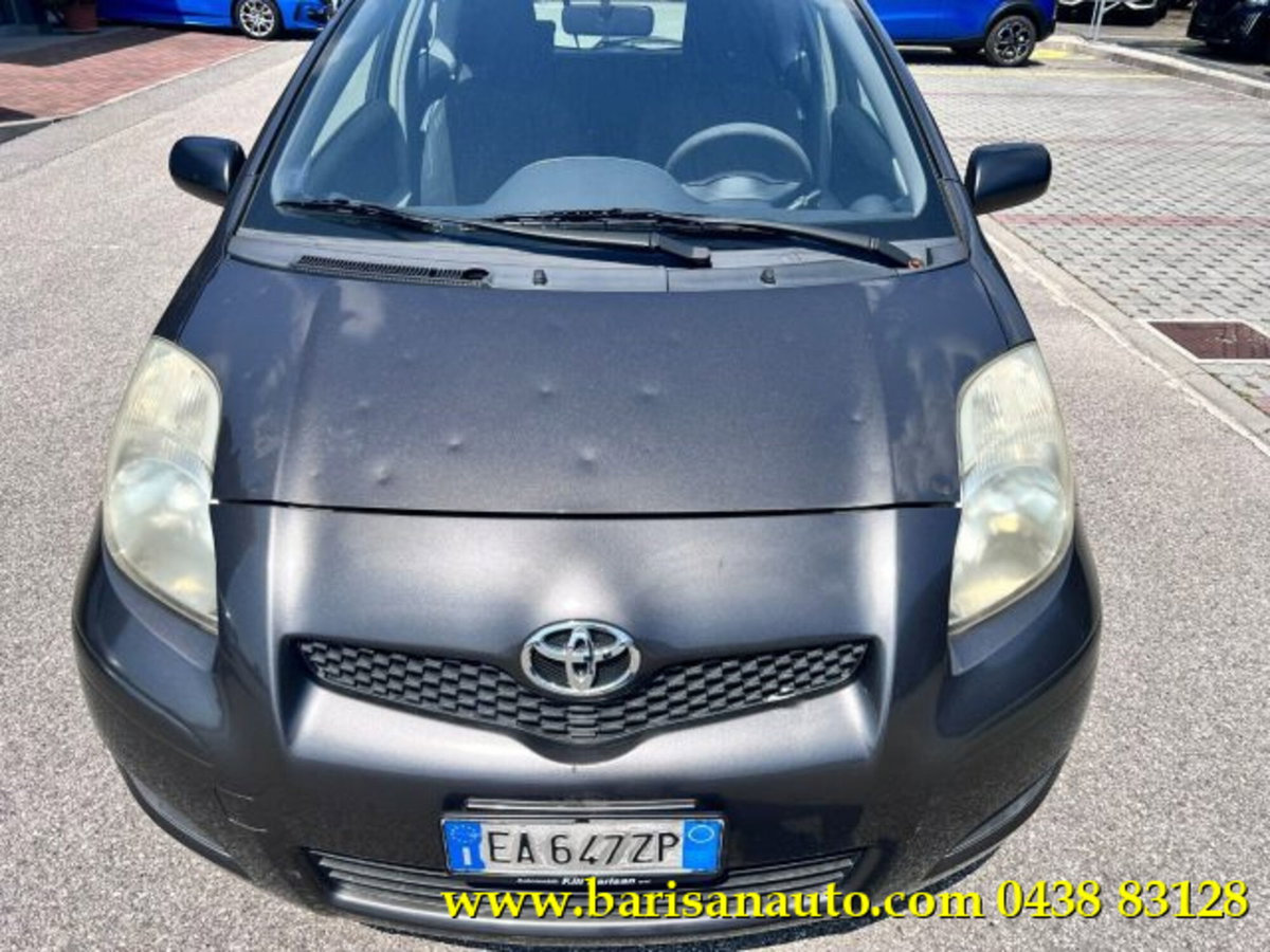 Toyota Yaris 1.0 3 porte (11)