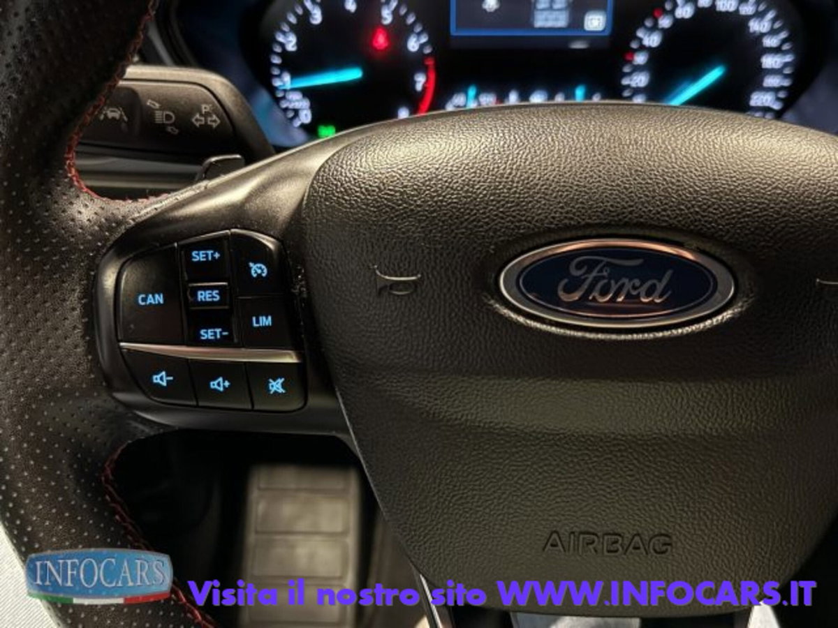 Ford Focus Station Wagon 1.0 EcoBoost Hybrid 155 CV SW ST-Line (19)