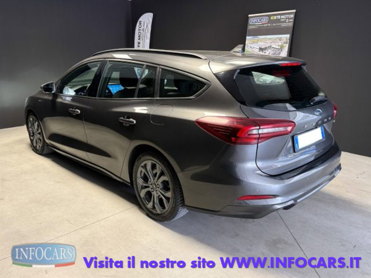 Ford Focus Station Wagon 1.0 EcoBoost Hybrid 155 CV SW ST-Line (2)
