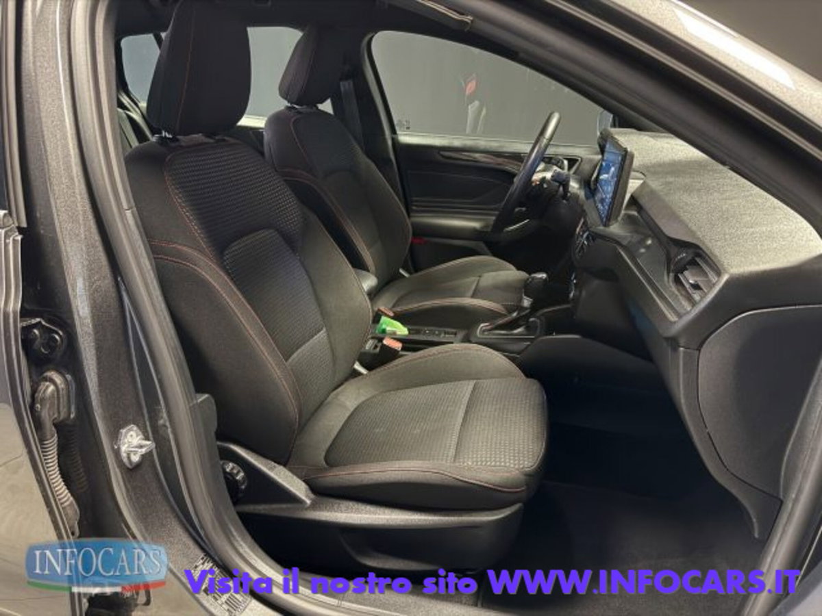 Ford Focus Station Wagon 1.0 EcoBoost Hybrid 155 CV SW ST-Line (6)