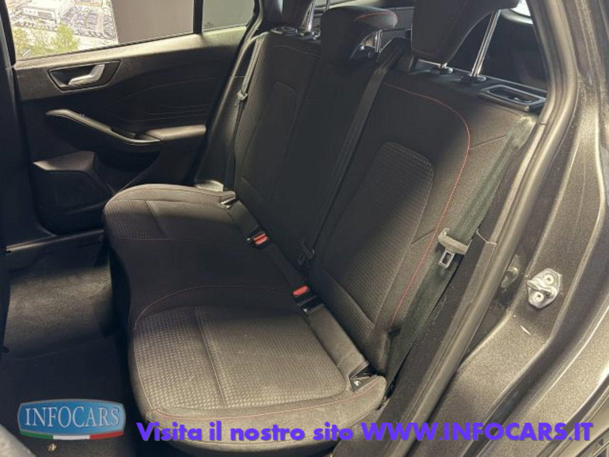 Ford Focus Station Wagon 1.0 EcoBoost Hybrid 155 CV SW ST-Line (7)