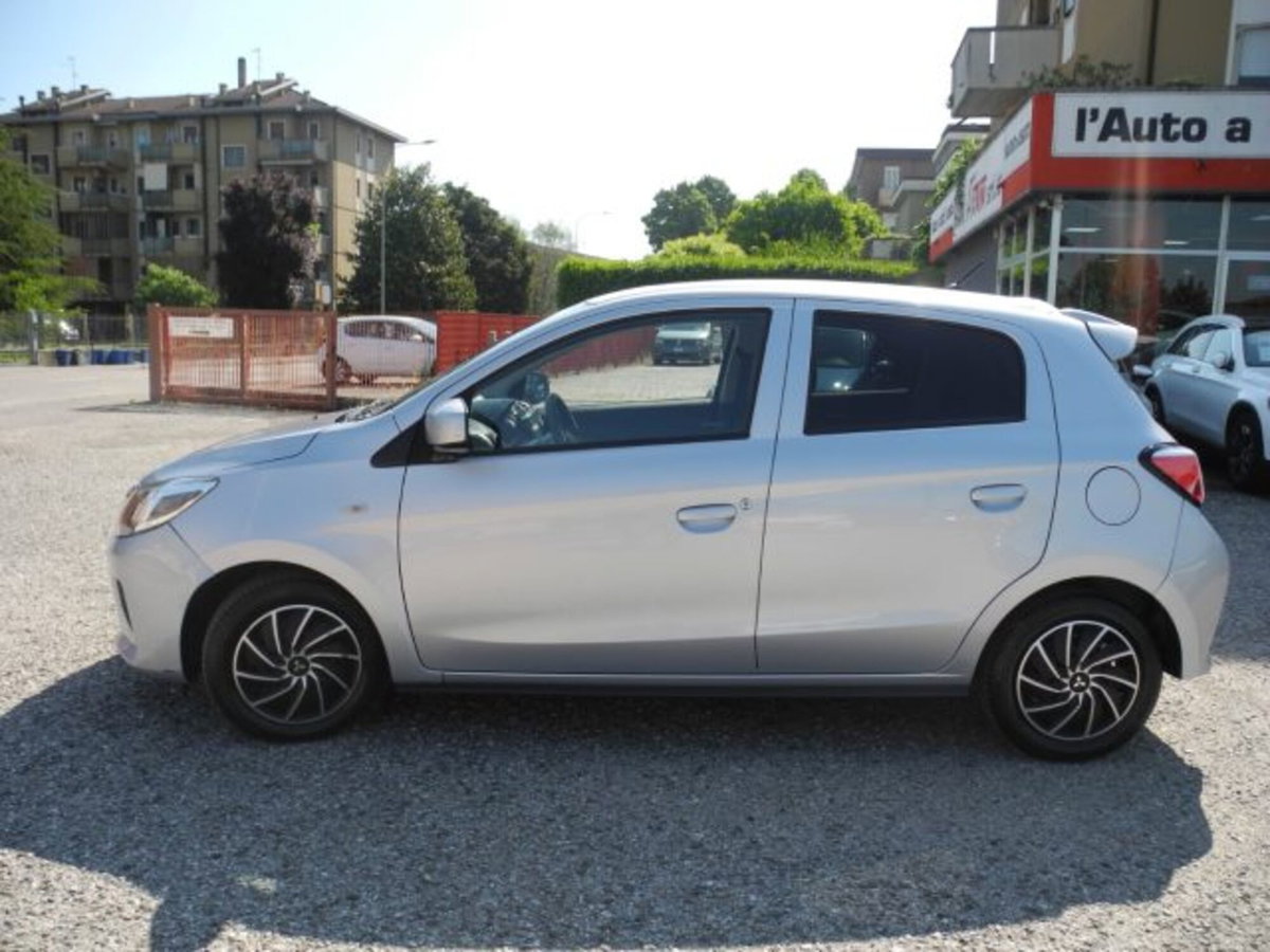 Mitsubishi Space Star 1.2 Intense SDA (2)