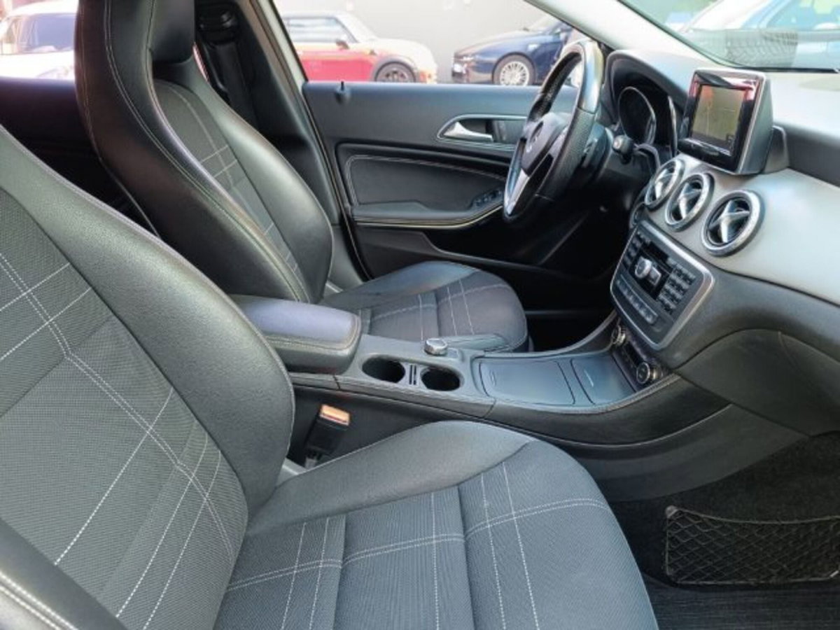 Mercedes-Benz GLA SUV 200 CDI Automatic 4Matic Sport (13)