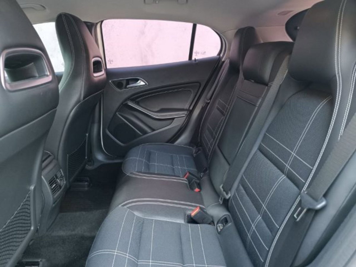 Mercedes-Benz GLA SUV 200 CDI Automatic 4Matic Sport (14)