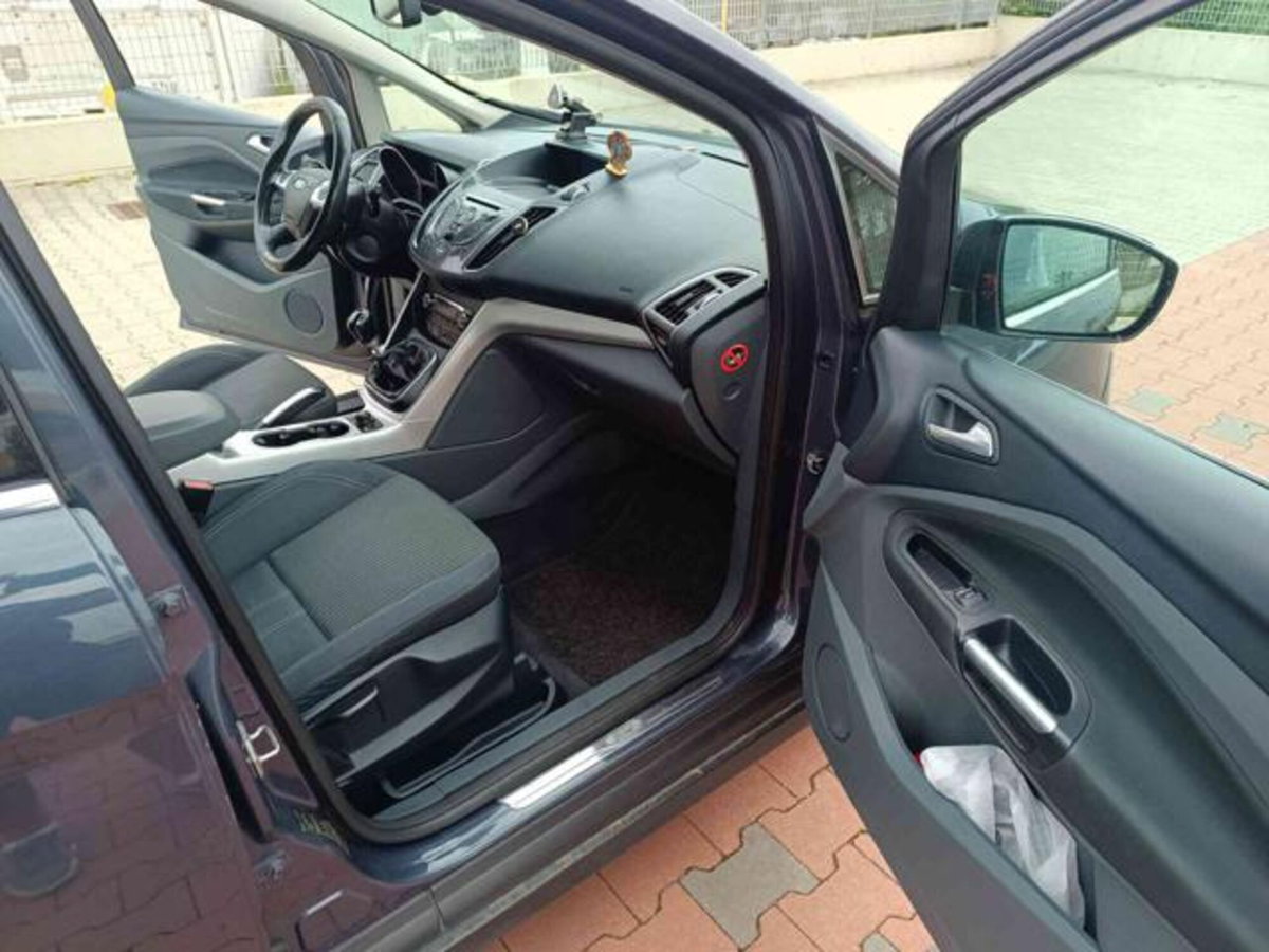 Ford C-Max 2.0 TDCi 163CV Titanium (3)