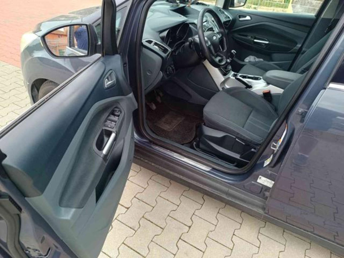 Ford C-Max 2.0 TDCi 163CV Titanium (5)
