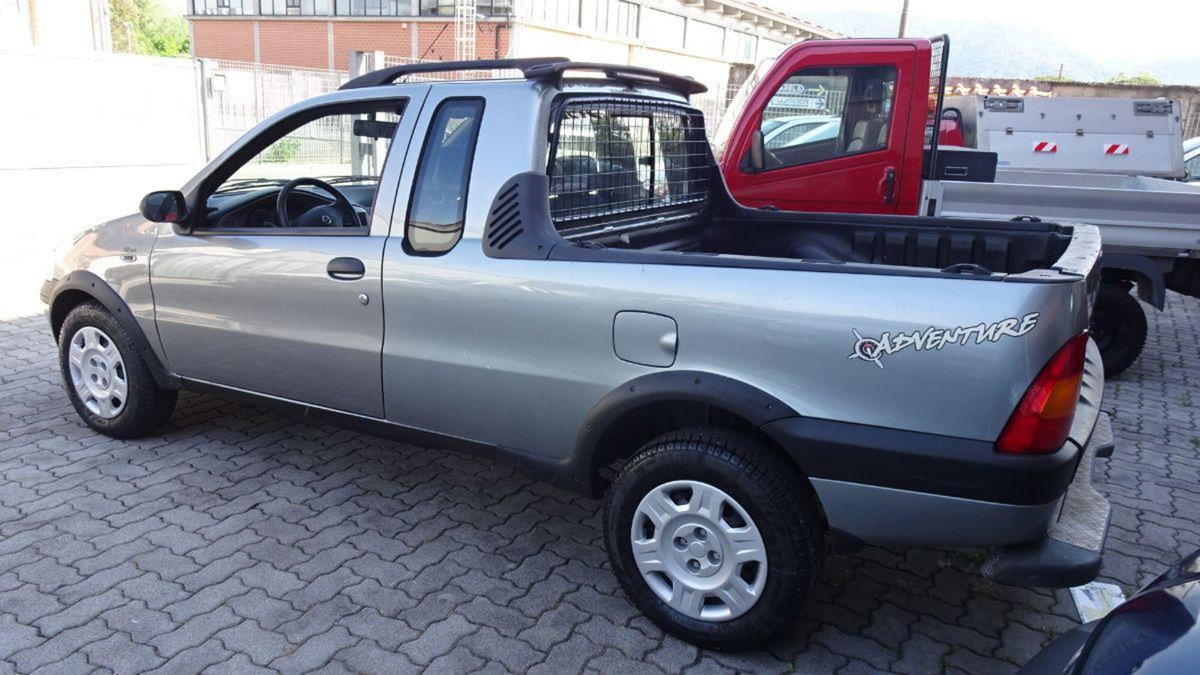 Fiat Strada 1.9 JTD Pick-up (3)