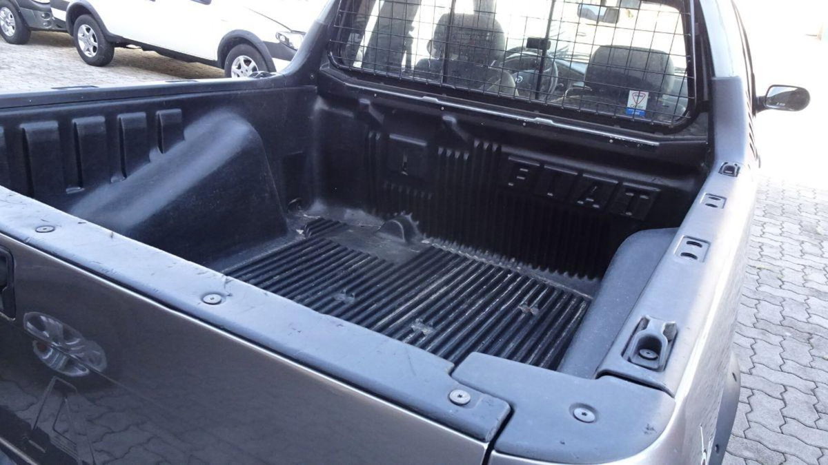 Fiat Strada 1.9 JTD Pick-up (9)