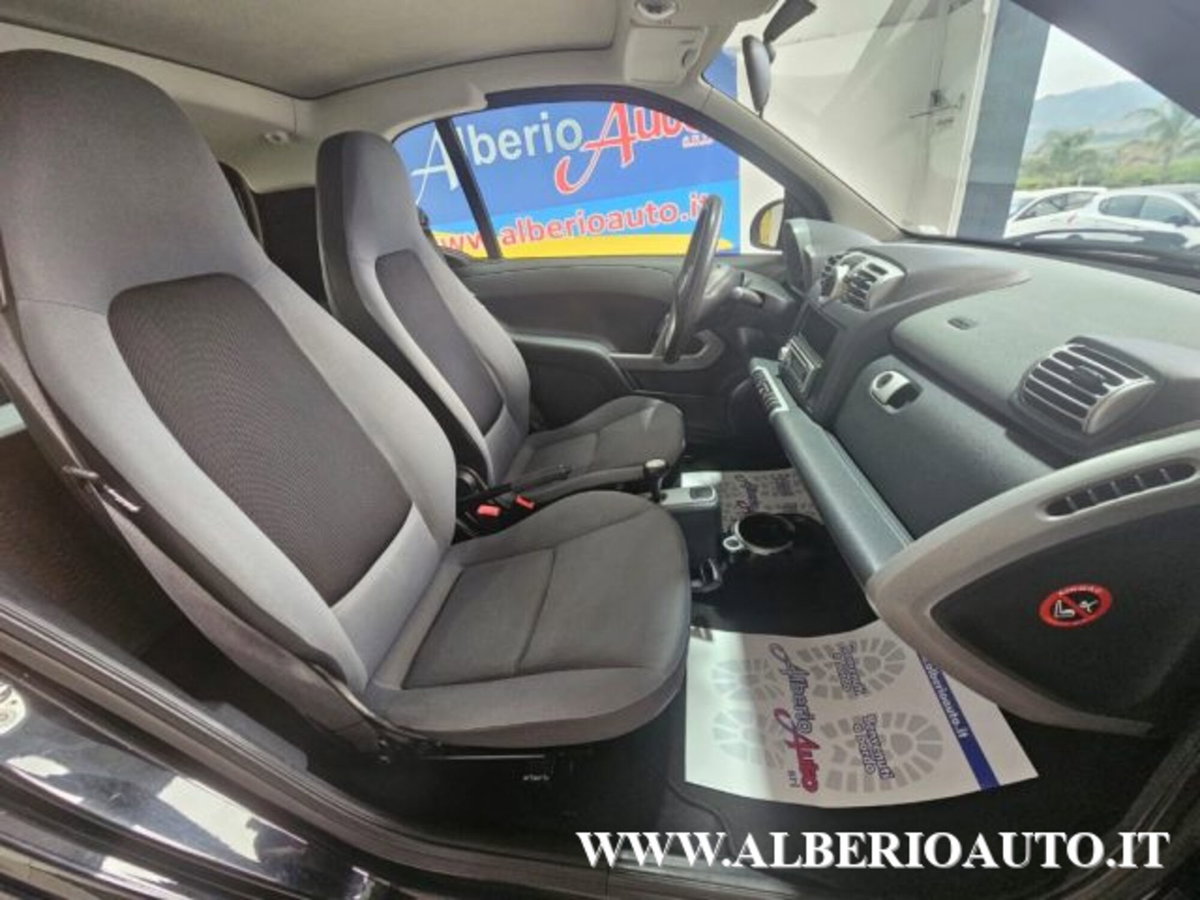 smart Fortwo 1000 52 kW MHD coupé passion (9)