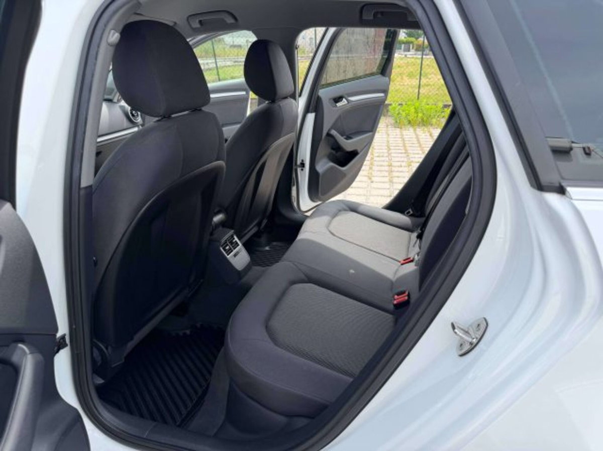 Audi A3 Sportback 2.0 tdi Business 150cv s-tronic (11)