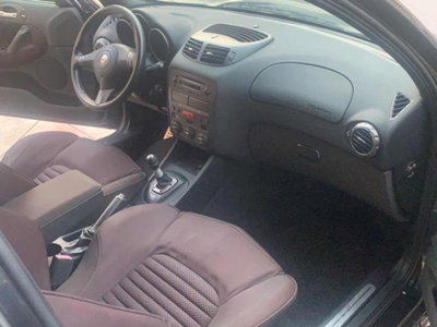 Alfa Romeo 147 3.2i V6 24V cat Selespeed 3 porte GTA (15)
