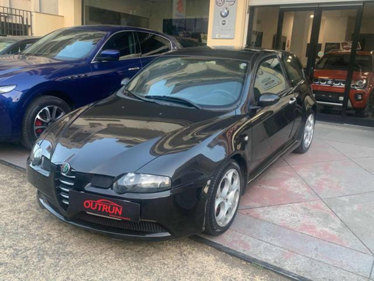 Alfa Romeo 147 3.2i V6 24V cat Selespeed 3 porte GTA (2)