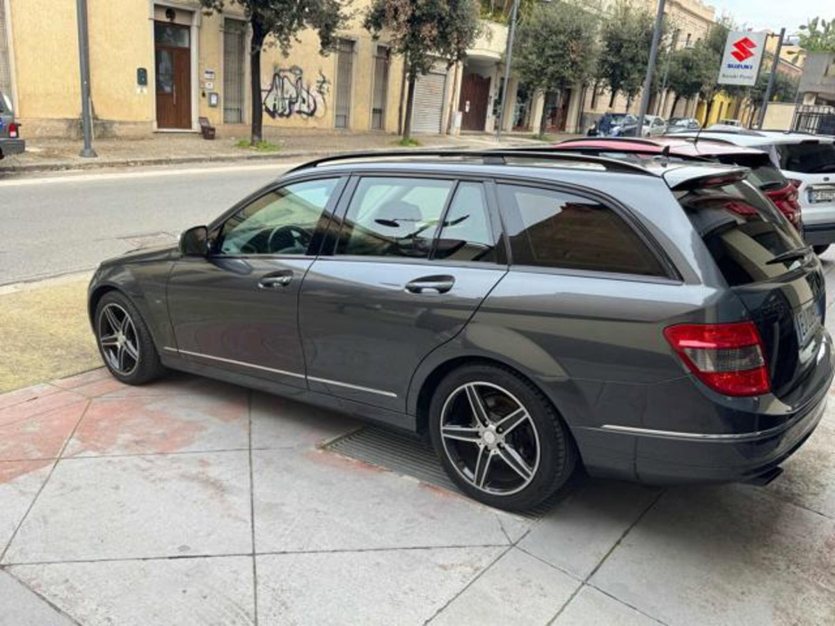 Mercedes-Benz Classe C Station Wagon 220 CDI BlueEFFICIENCY Avantgarde AMG (3)