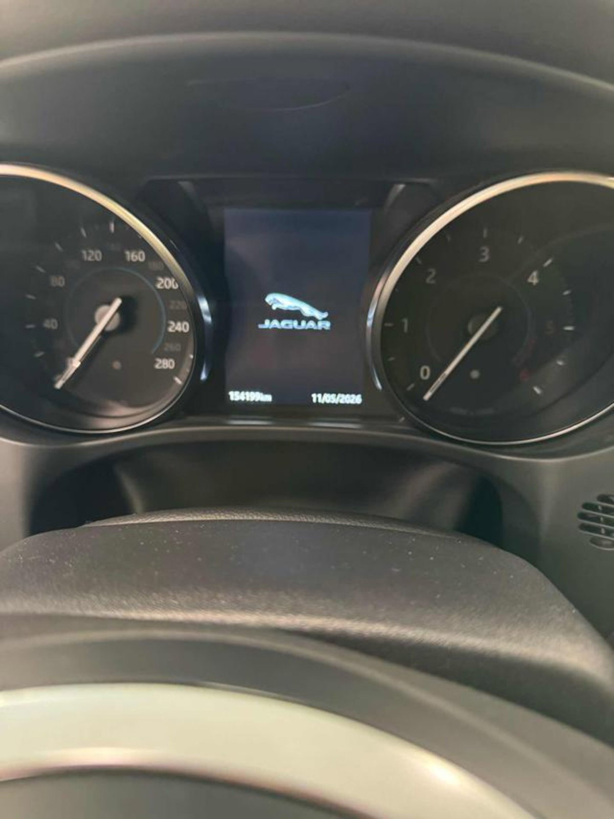 Jaguar F-Pace 2.0 D 180 CV AWD aut. Pure (11)