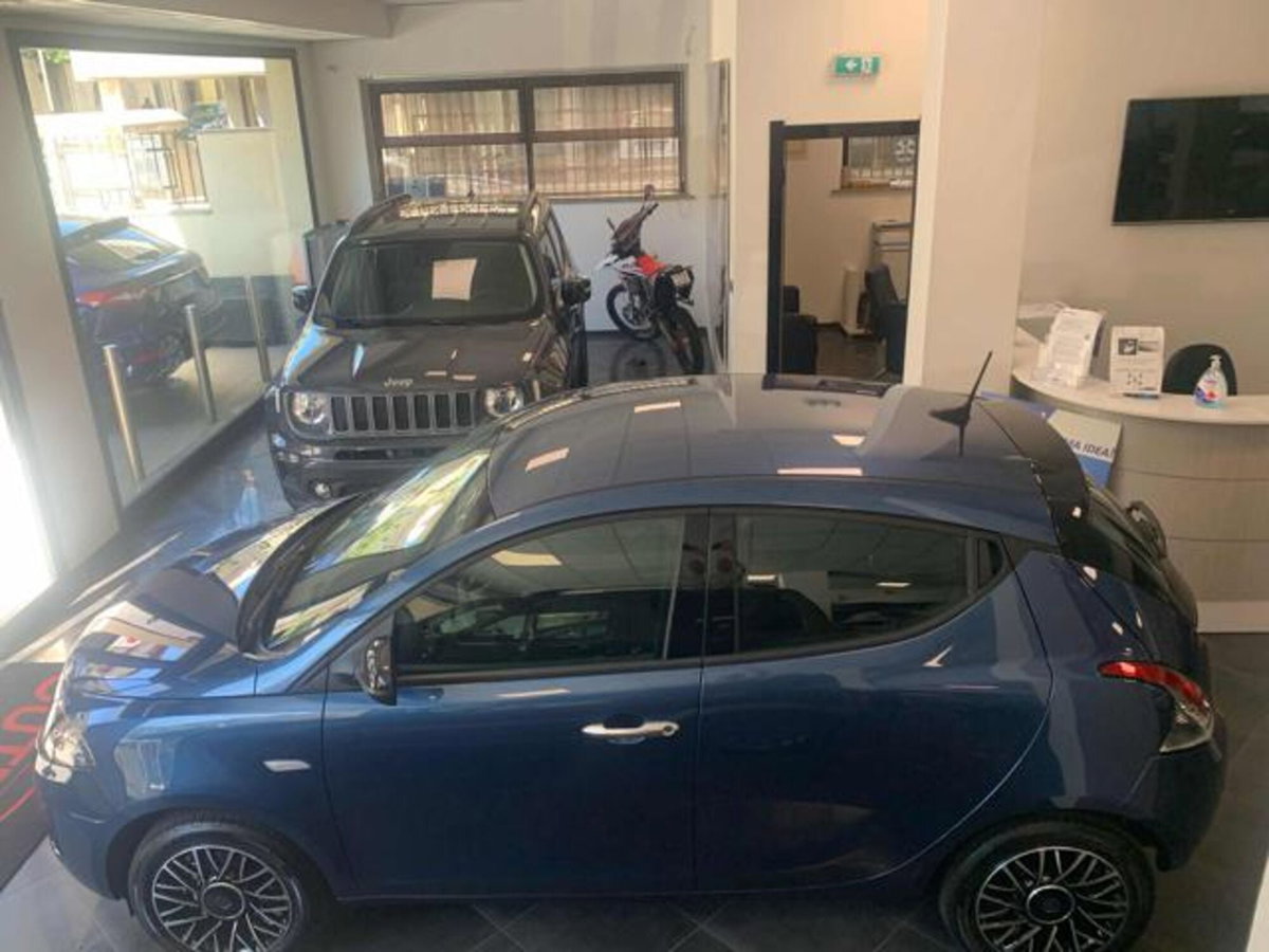 Lancia Ypsilon 1.0 FireFly 5 porte S&S Hybrid Gold Plus (7)