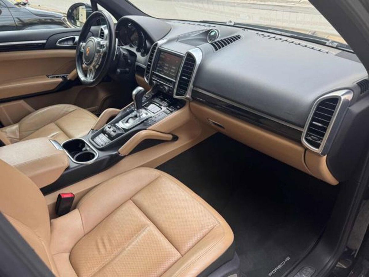 Porsche Cayenne 3.0 Diesel 250CV Platinum Edition (13)