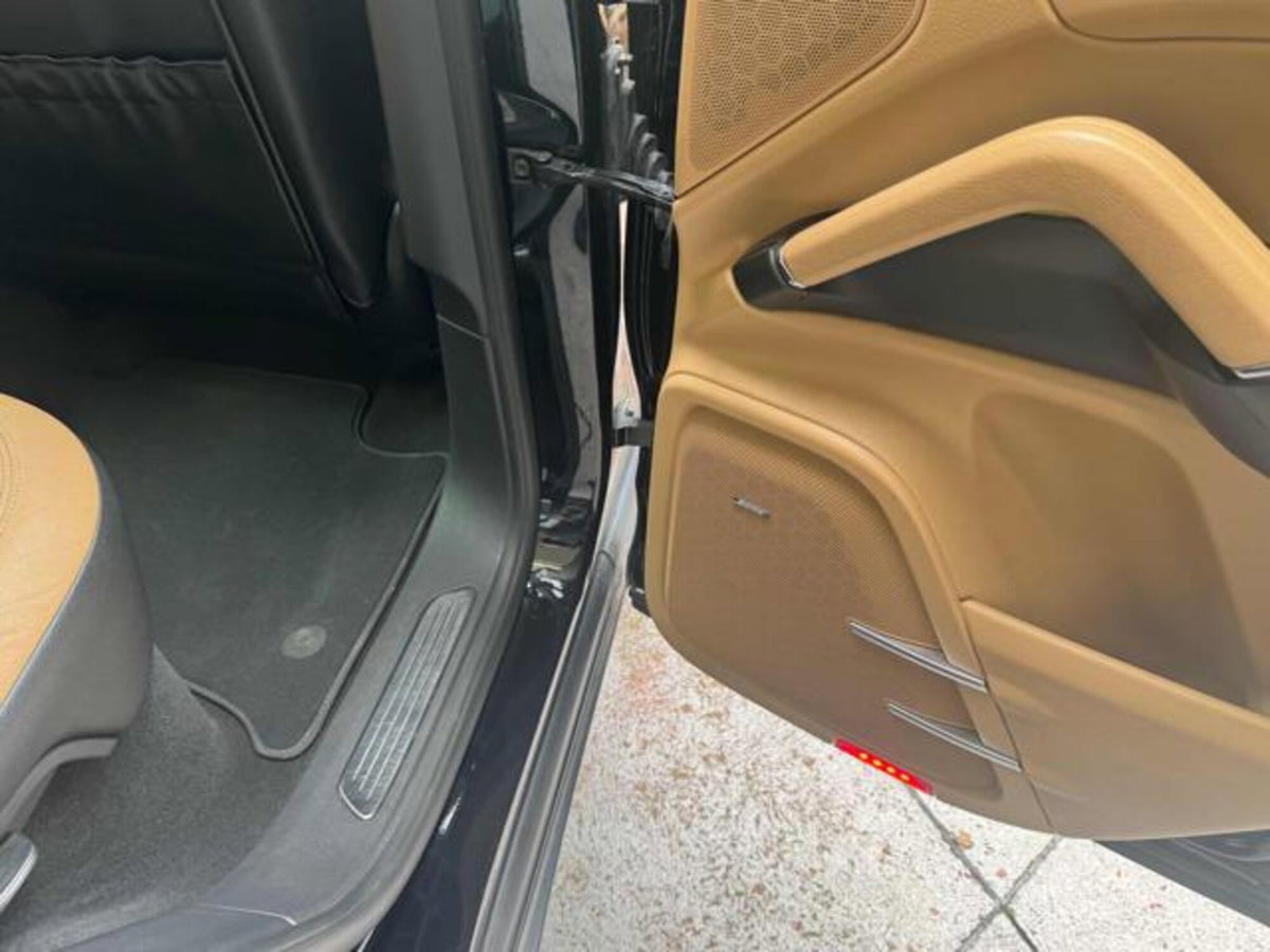 Porsche Cayenne 3.0 Diesel 250CV Platinum Edition (15)