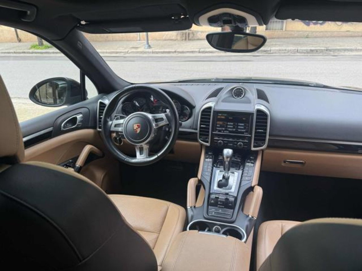 Porsche Cayenne 3.0 Diesel 250CV Platinum Edition (16)