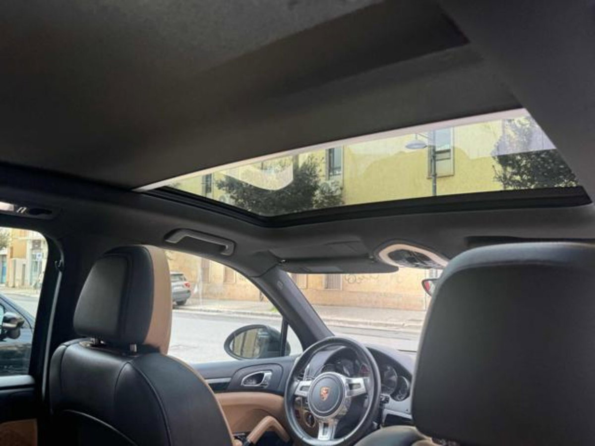 Porsche Cayenne 3.0 Diesel 250CV Platinum Edition (17)