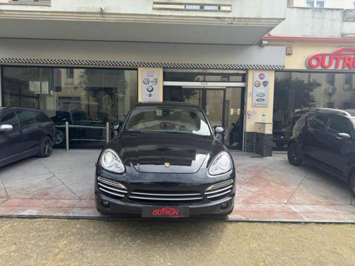 Porsche Cayenne 3.0 Diesel 250CV Platinum Edition (3)