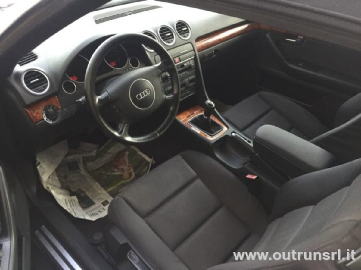 Audi A4 Cabrio Cabriolet 2.5 V6 TDI cat (5)