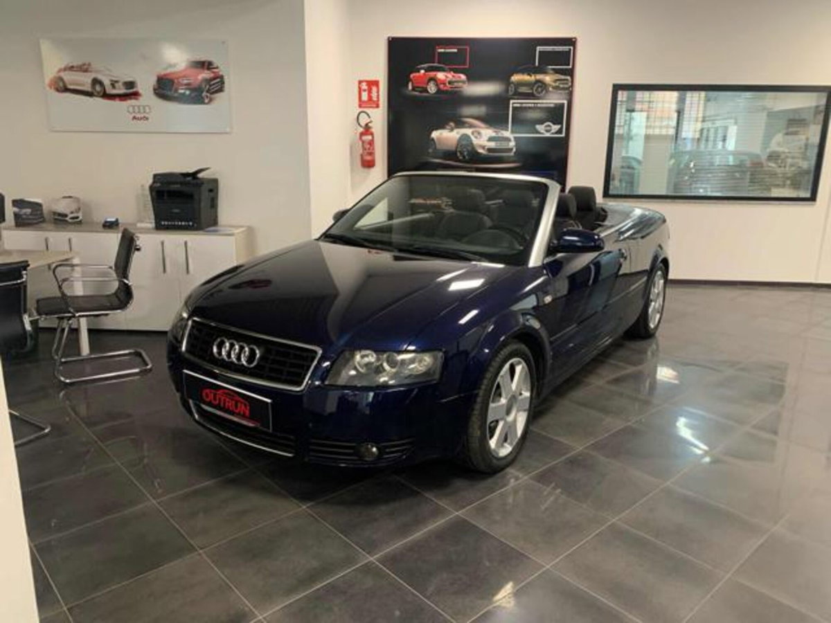 Audi A4 Cabrio Cabriolet 2.5 V6 TDI cat (9)