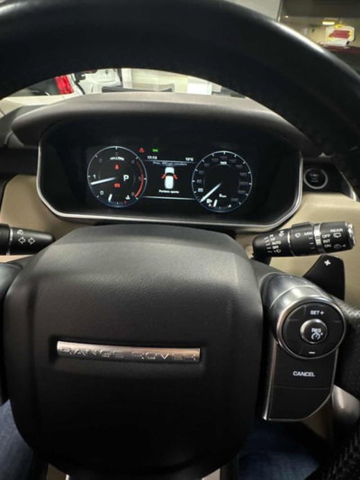 Land Rover Range Rover Sport 3.0 SDV6 HSE Dynamic (10)