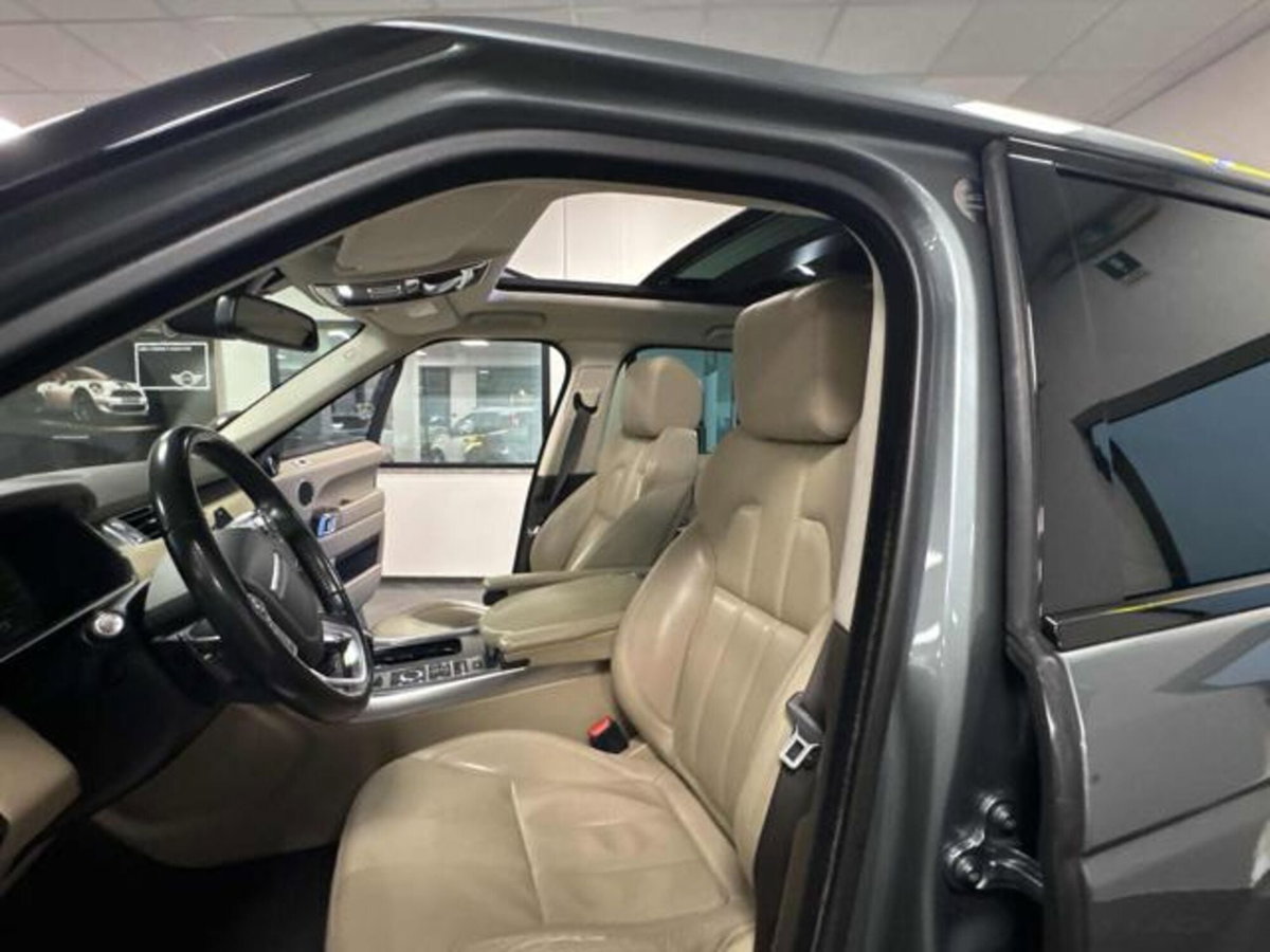 Land Rover Range Rover Sport 3.0 SDV6 HSE Dynamic (11)