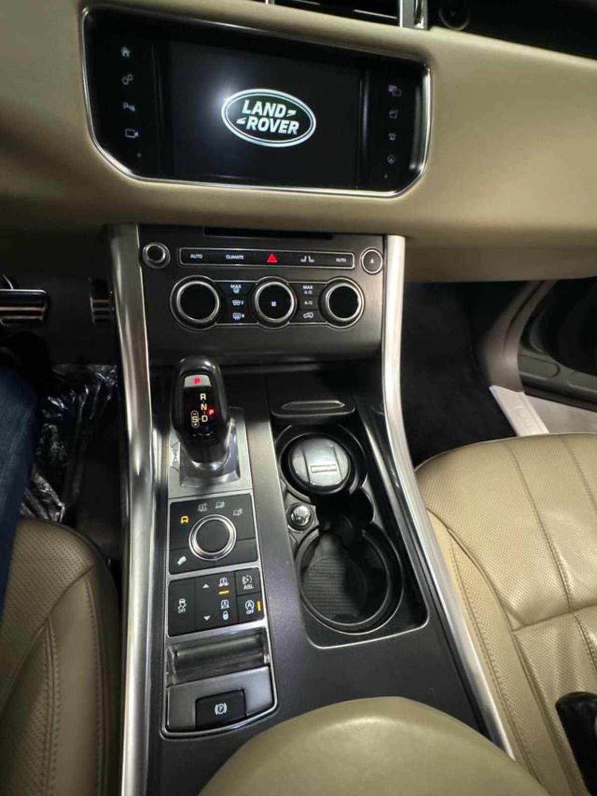 Land Rover Range Rover Sport 3.0 SDV6 HSE Dynamic (13)