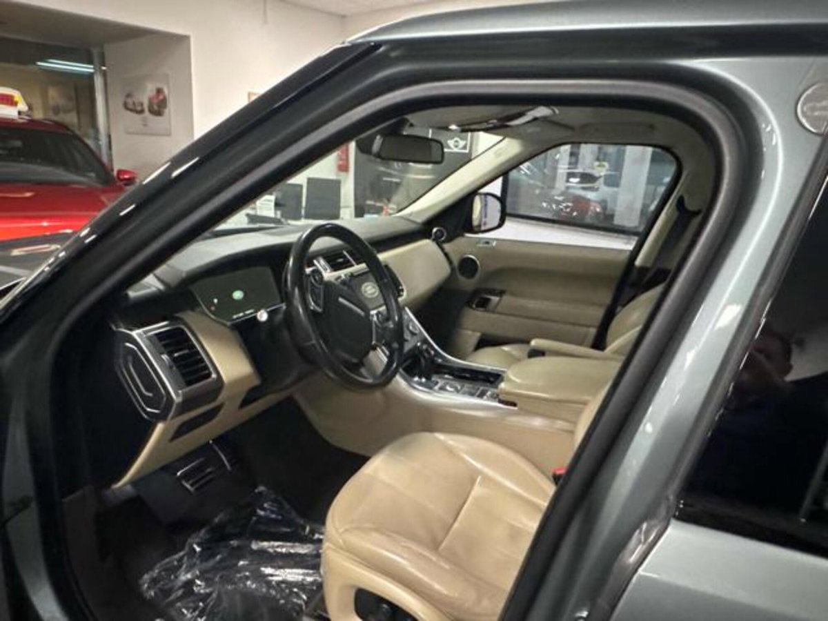Land Rover Range Rover Sport 3.0 SDV6 HSE Dynamic (4)