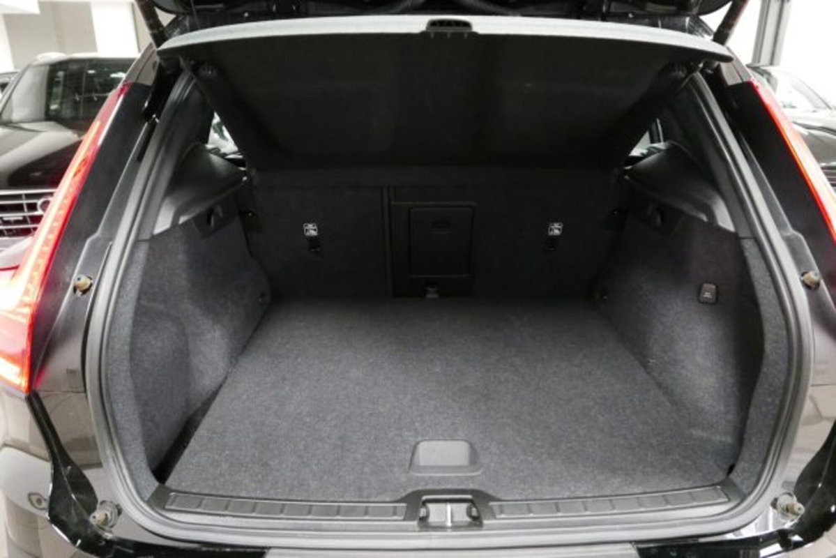 Volvo XC40 T5 Recharge Plug-in Hybrid Inscription Expression (12)
