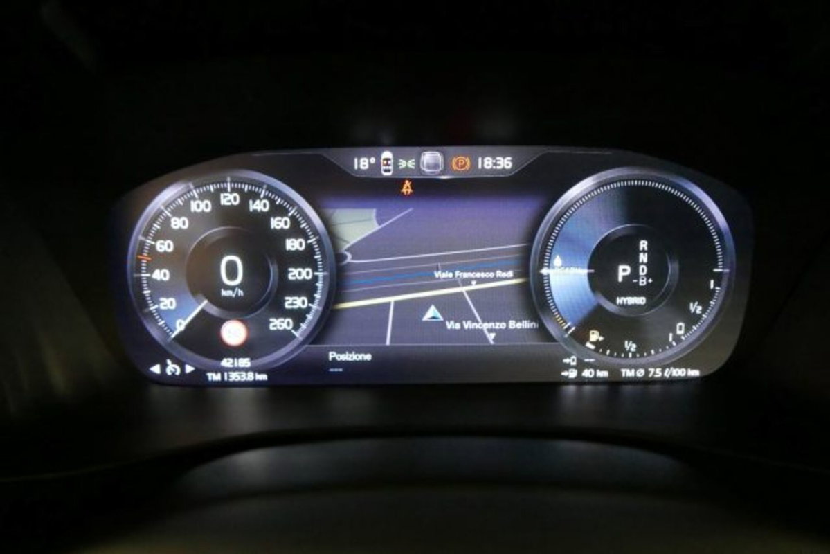 Volvo XC40 T5 Recharge Plug-in Hybrid Inscription Expression (12)