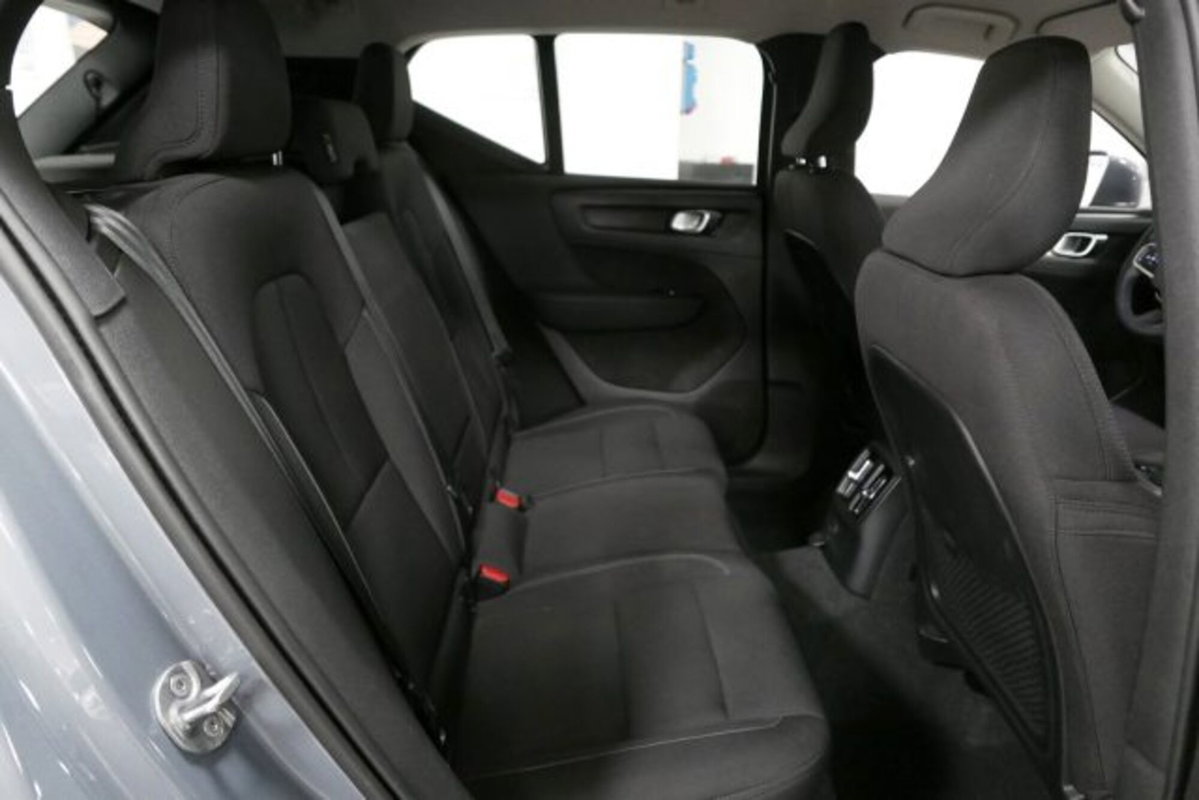 Volvo XC40 T5 Recharge Plug-in Hybrid Inscription Expression (9)