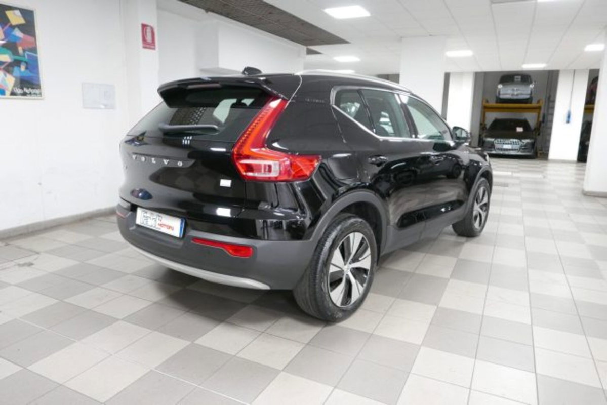 Volvo XC40 T5 Recharge Plug-in Hybrid Inscription Expression (4)